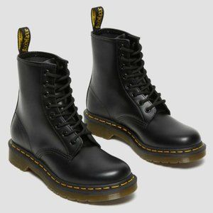 Doc Martens: 1460 WOMEN'S SMOOTH LEATHER LACE UP BOOTS